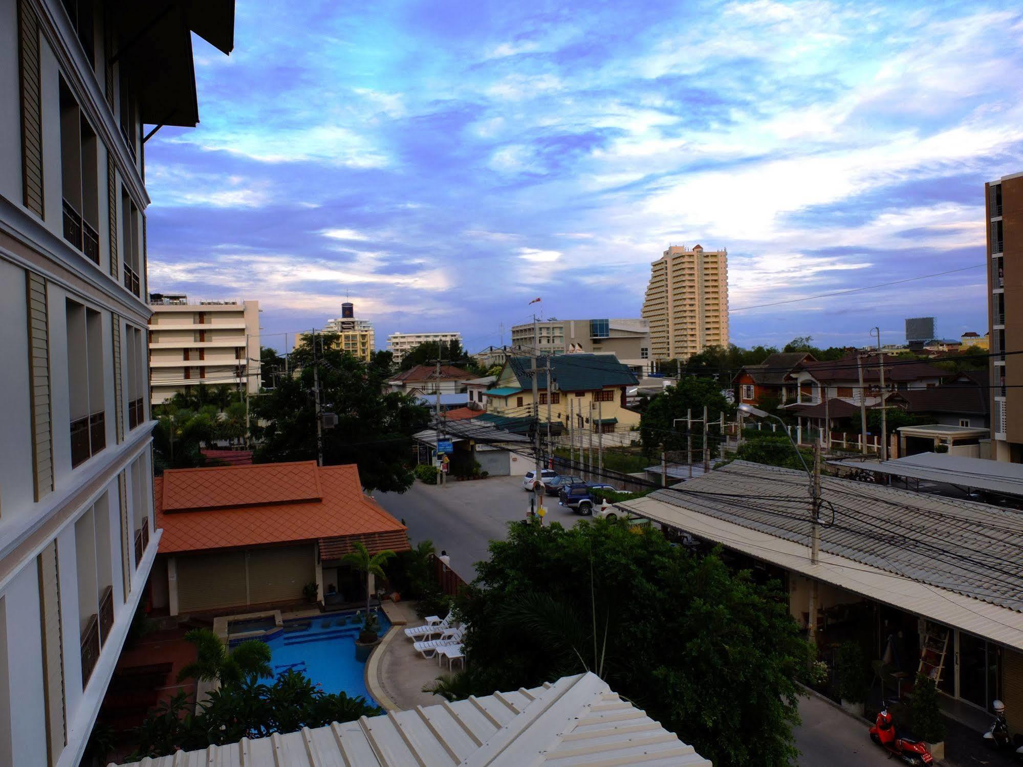 Narawan Hotel, HHQ Exteriér fotografie
